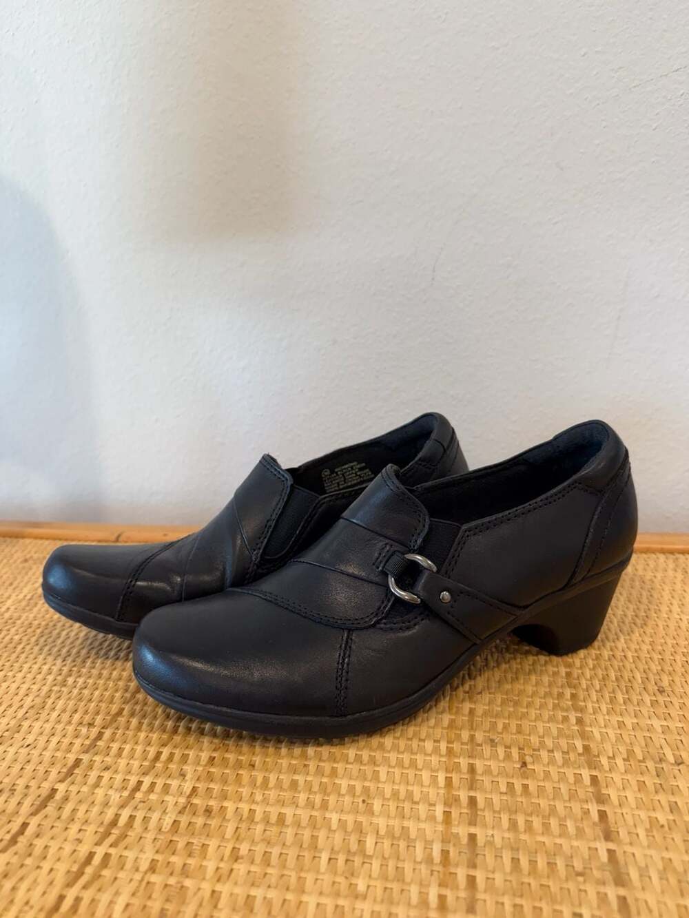 Michel Meynard Richmond Size 7.5M Black Leather Heeled Slip-On Shoes